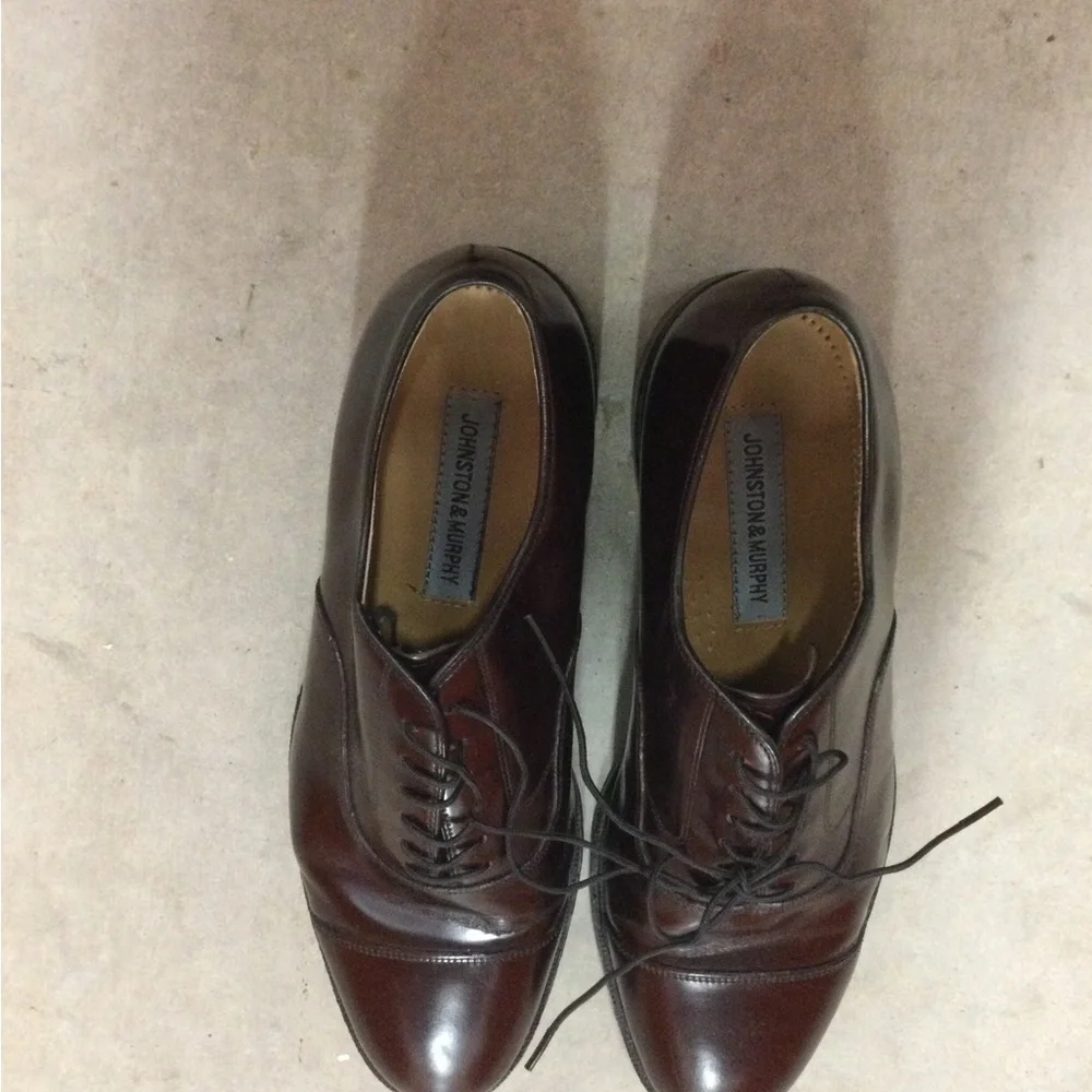 Johnston & Murphy Men’s Dark Brown Leather Cap-Toe Oxfords